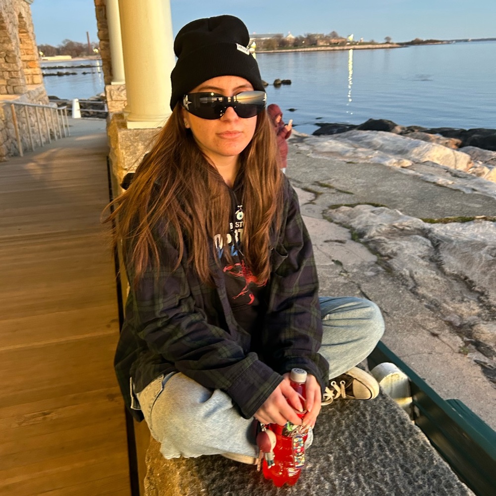 Meet your Posher, Ava